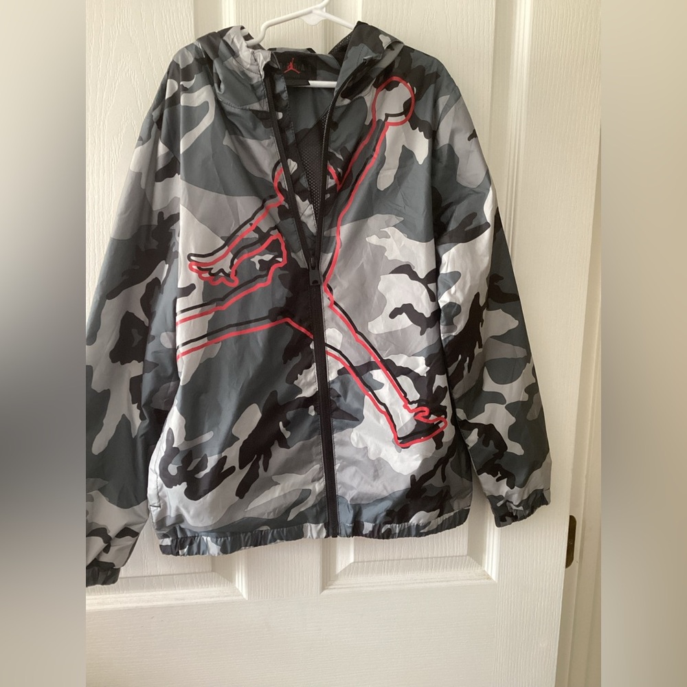 Jordan Jumpman light windbreaker size M 10-12 y
